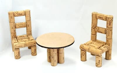 Petit ensemble poupées – Table et chaises en liège recyclé