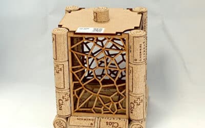 Lanterne artisanale en liège et bois recyclé